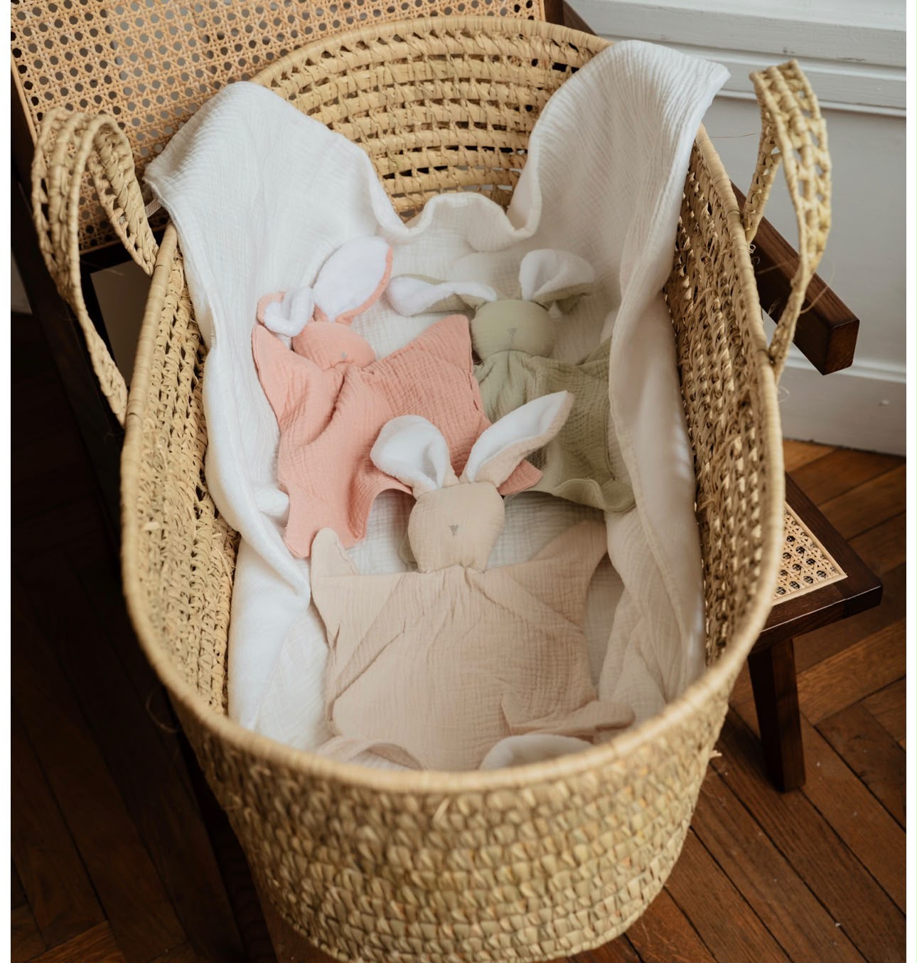 Doudou en gaz de coton sans yeux